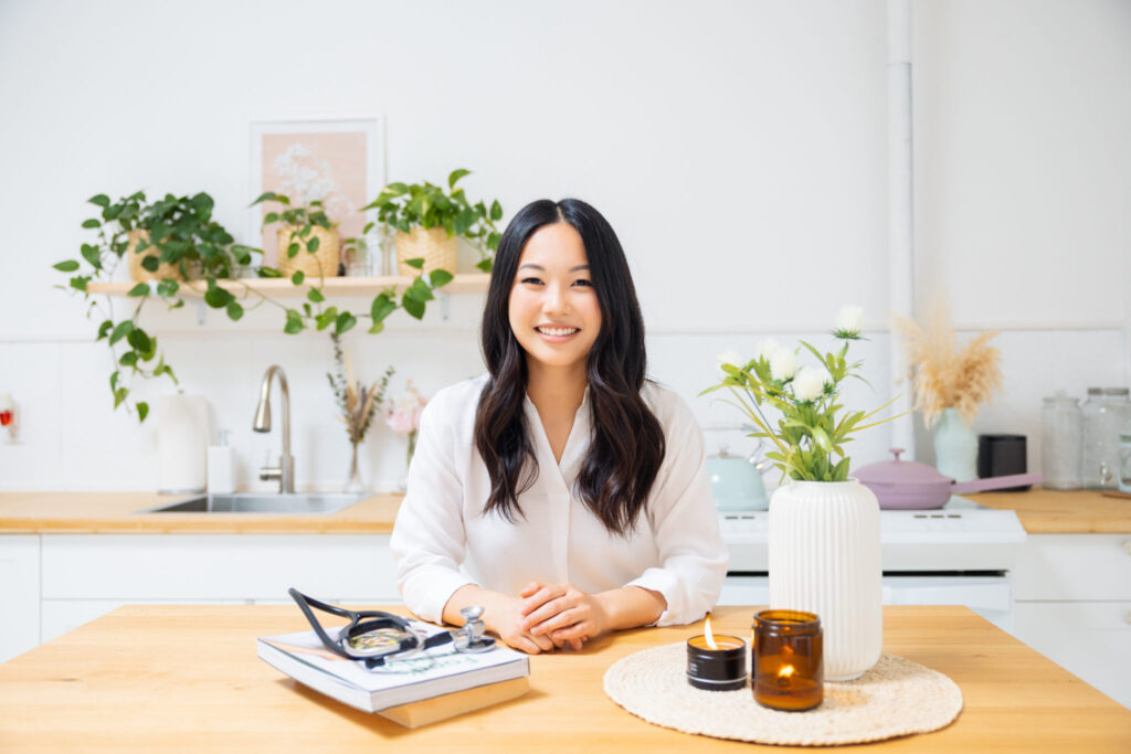Dr. Irina Chan, ND providing naturopathic digestive health care
